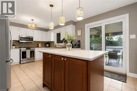 330 Margaret Avenue Stoney Creek ON L8E 2J4
