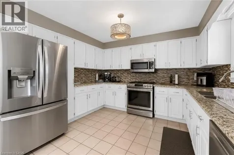 330 Margaret Avenue Stoney Creek ON L8E 2J4