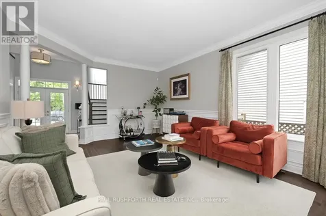 9 Coachman Crescent Ottawa ON K2S 1X8