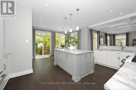 9 Coachman Crescent Ottawa ON K2S 1X8