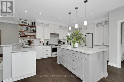 9 Coachman Crescent Ottawa ON K2S 1X8