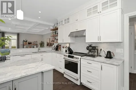 9 Coachman Crescent Ottawa ON K2S 1X8
