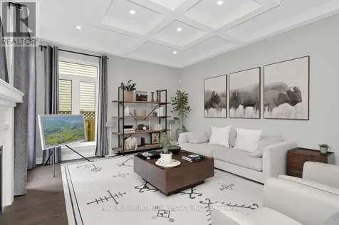 9 Coachman Crescent Ottawa ON K2S 1X8