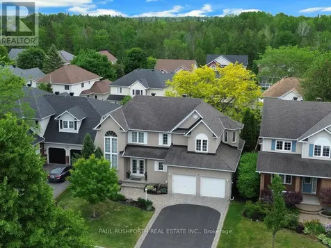 9 Coachman Crescent Ottawa ON K2S 1X8