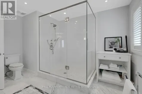 9 Coachman Crescent Ottawa ON K2S 1X8