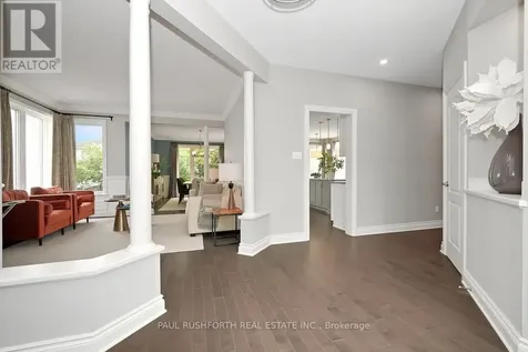 9 Coachman Crescent Ottawa ON K2S 1X8