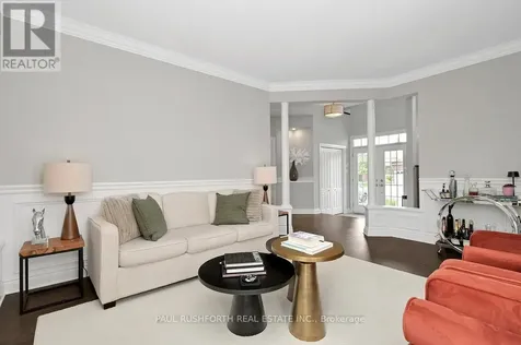 9 Coachman Crescent Ottawa ON K2S 1X8