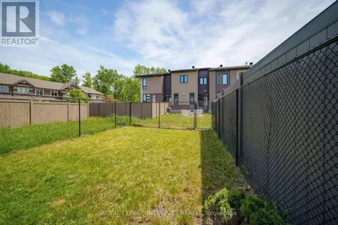 866 Quartet Avenue Ottawa ON K1X 0C6