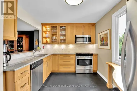 655 Richmond Road Ottawa ON K2A 3Y3