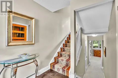 655 Richmond Road Ottawa ON K2A 3Y3