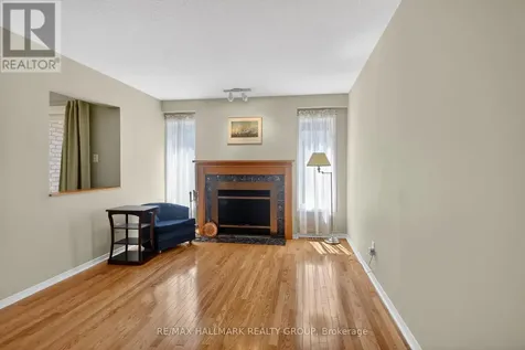 80 Scarlet Court Ottawa ON K1T 3R6