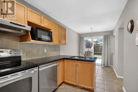 80 Scarlet Court Ottawa ON K1T 3R6