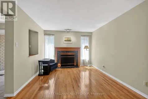 80 Scarlet Court Ottawa ON K1T 3R6