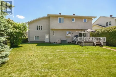 6617 Carriere Street Ottawa ON K1C 4T6