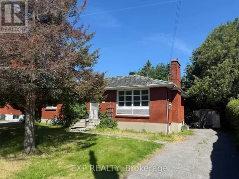 135 Oakridge Boulevard Ottawa ON K2G 2V1