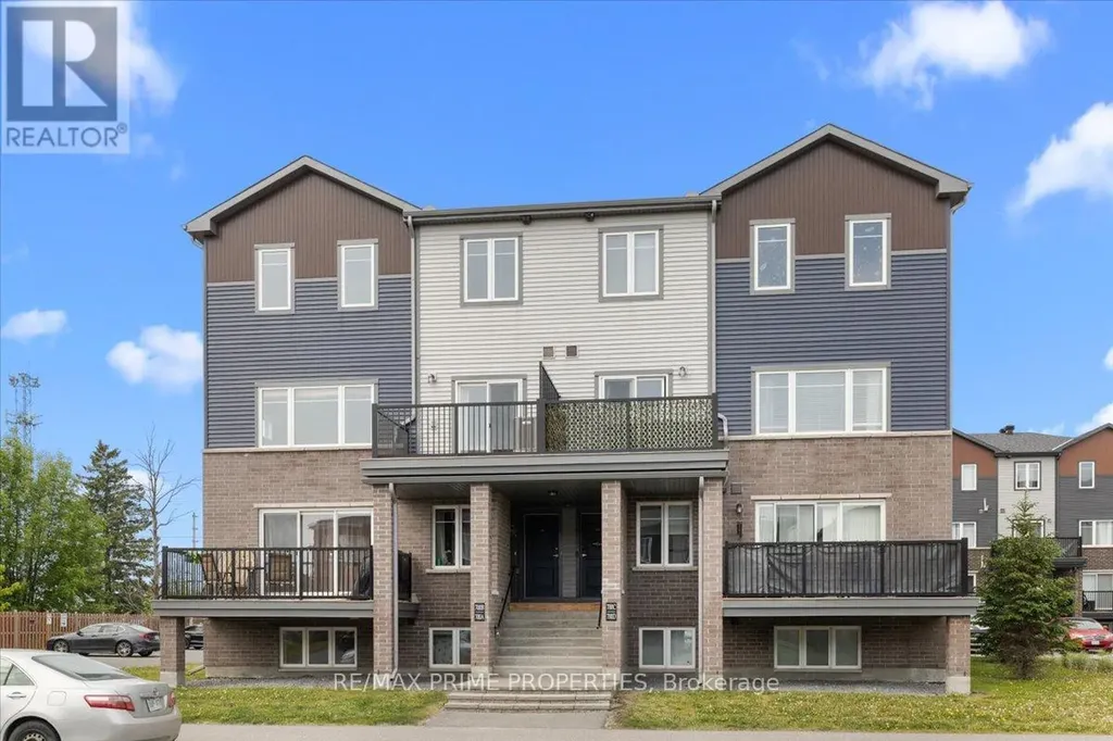 700B Amberwing Private East Ottawa ON K4A 5H5