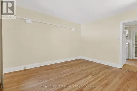 18 Harvard Avenue Ottawa ON K1S 4Z3