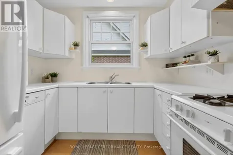 18 Harvard Avenue Ottawa ON K1S 4Z3