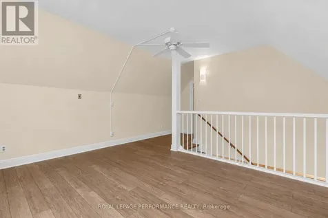 18 Harvard Avenue Ottawa ON K1S 4Z3