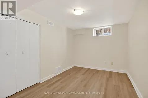 18 Harvard Avenue Ottawa ON K1S 4Z3