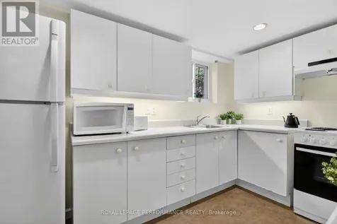 18 Harvard Avenue Ottawa ON K1S 4Z3