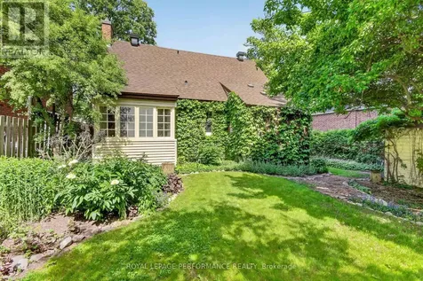 18 Harvard Avenue Ottawa ON K1S 4Z3