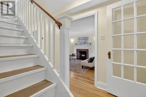 18 Harvard Avenue Ottawa ON K1S 4Z3