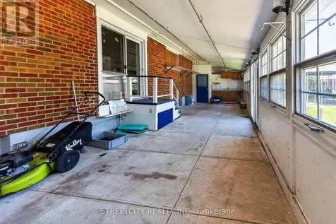 174 Myrtle Street St. Thomas ON N5R 2G9