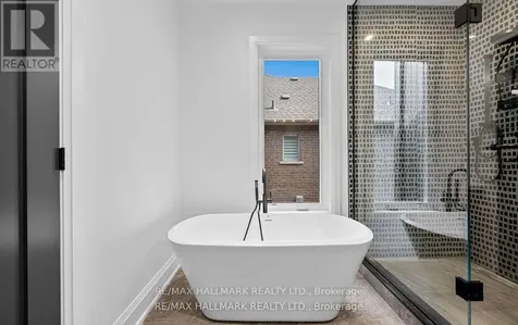 119 Pointon Street Aurora ON L4G 0G6