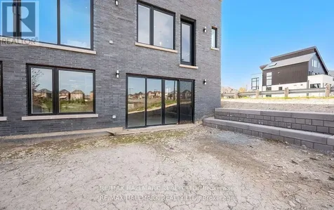 119 Pointon Street Aurora ON L4G 0G6