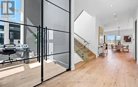 119 Pointon Street Aurora ON L4G 0G6