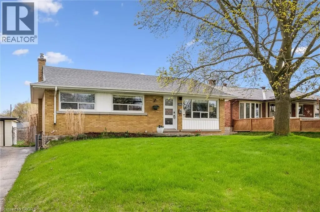 154 Oriole Street Waterloo ON N2J 2B4
