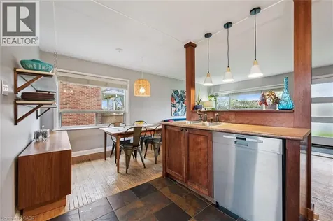154 Oriole Street Waterloo ON N2J 2B4