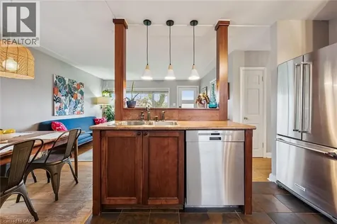 154 Oriole Street Waterloo ON N2J 2B4