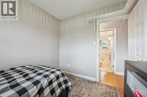 154 Oriole Street Waterloo ON N2J 2B4