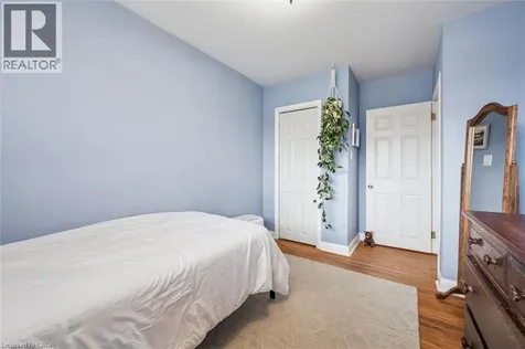 154 Oriole Street Waterloo ON N2J 2B4
