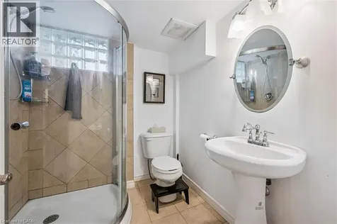 154 Oriole Street Waterloo ON N2J 2B4