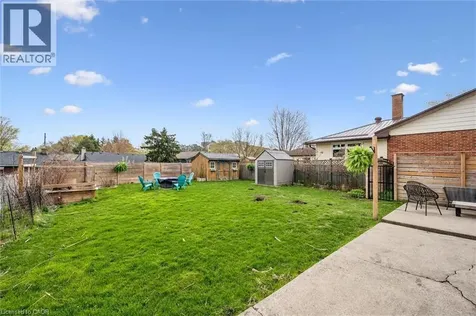 154 Oriole Street Waterloo ON N2J 2B4