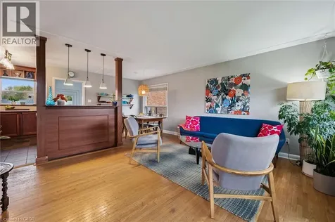 154 Oriole Street Waterloo ON N2J 2B4