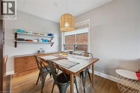 154 Oriole Street Waterloo ON N2J 2B4