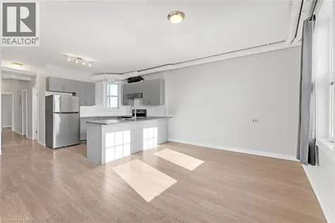 657 Barton Street East Hamilton ON L8L 3A3
