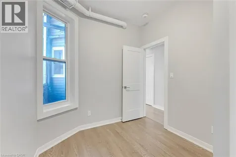 657 Barton Street East Hamilton ON L8L 3A3