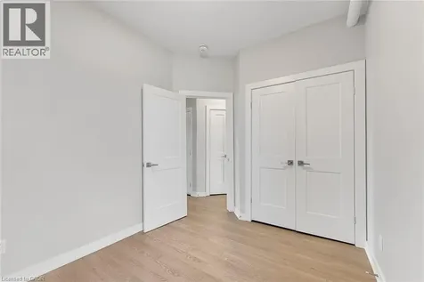 657 Barton Street East Hamilton ON L8L 3A3