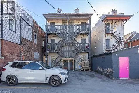 657 Barton Street East Hamilton ON L8L 3A3