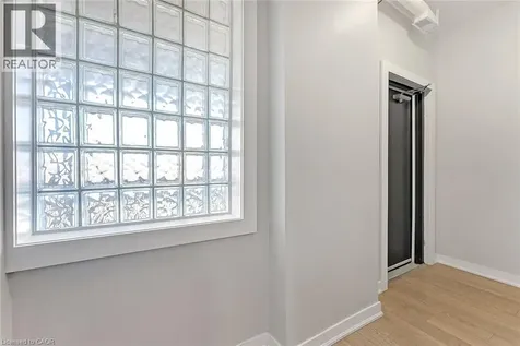 657 Barton Street East Hamilton ON L8L 3A3