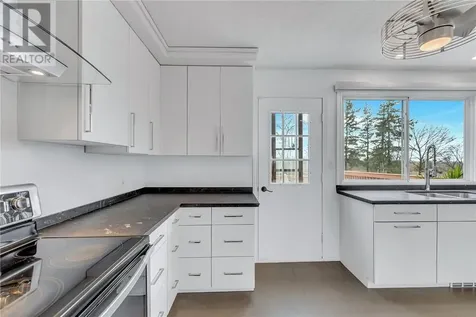 115 Windsor Crescent Greater Sudbury ON P3E 1Z6