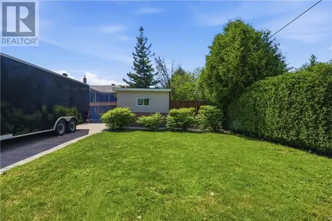 452 White Avenue Sudbury ON P3C 2G3