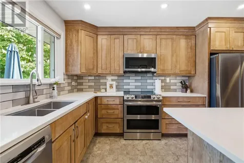 452 White Avenue Sudbury ON P3C 2G3