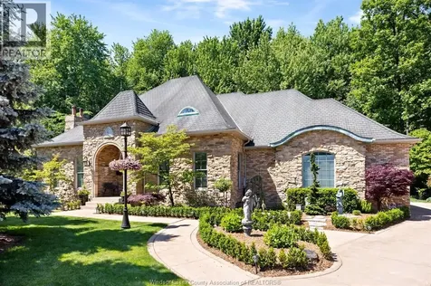 385 Bel Air Circle Lakeshore ON N8N 5H4