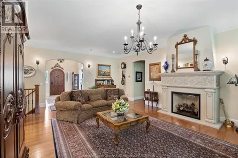 385 Bel Air Circle Lakeshore ON N8N 5H4